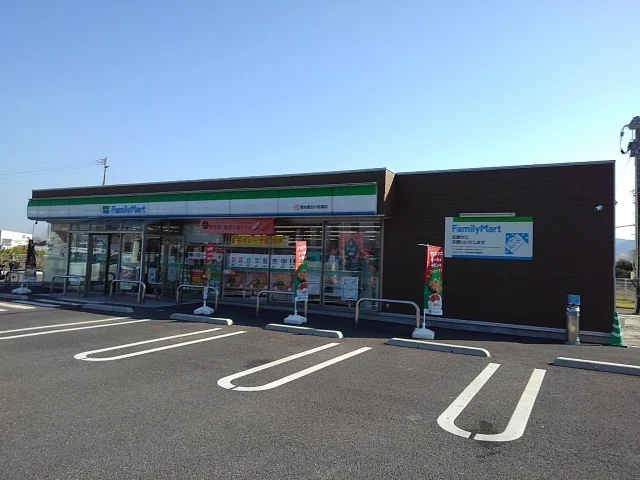 ファミリーマート富合小岩瀬店まで190m