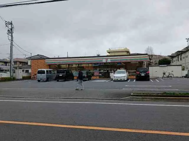 セブンイレブンまで350m