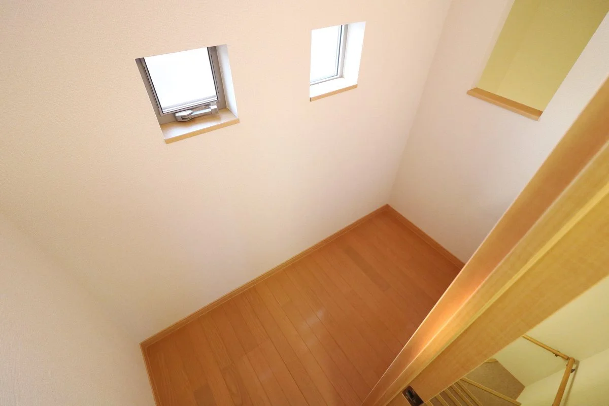 約１畳分の物入スペースがあり収納に活用