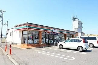 セブンイレブン七本木南店まで1500m