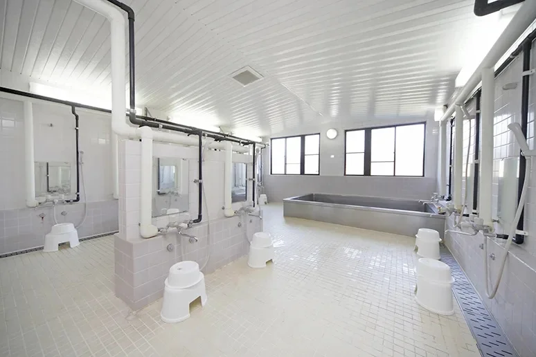 大浴場「Uniの湯」