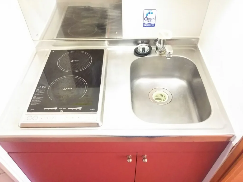 2口ラジエントヒーター付き。部屋により設備が異なる場合あり。