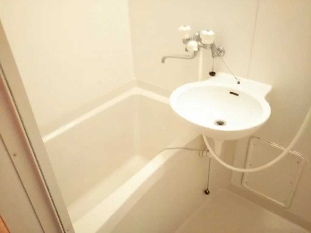 バス・トイレ別です。同タイプの写真です。