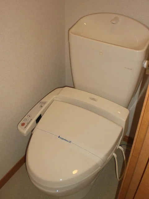 温水洗浄便座ついてます！