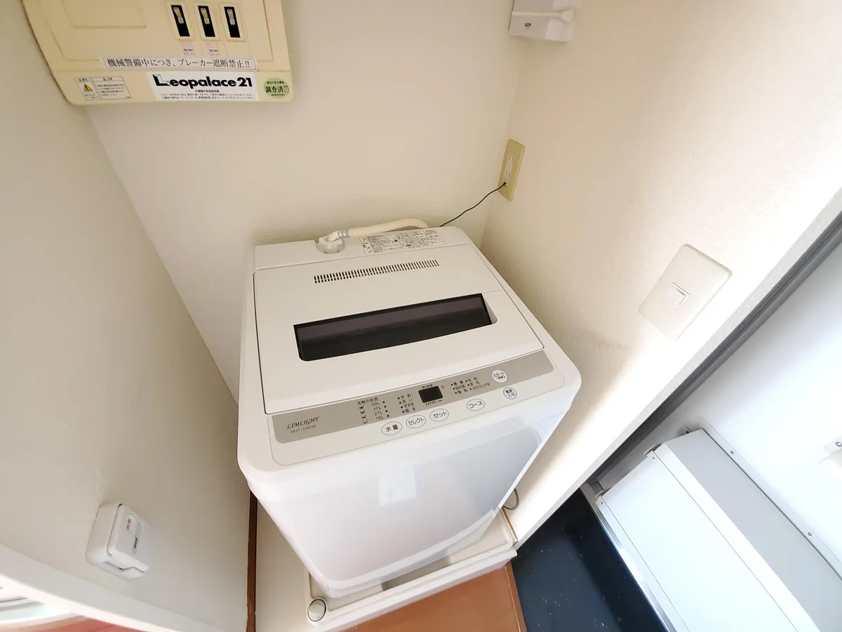 洗濯機ついてます♪お部屋によってメーカー異なります。