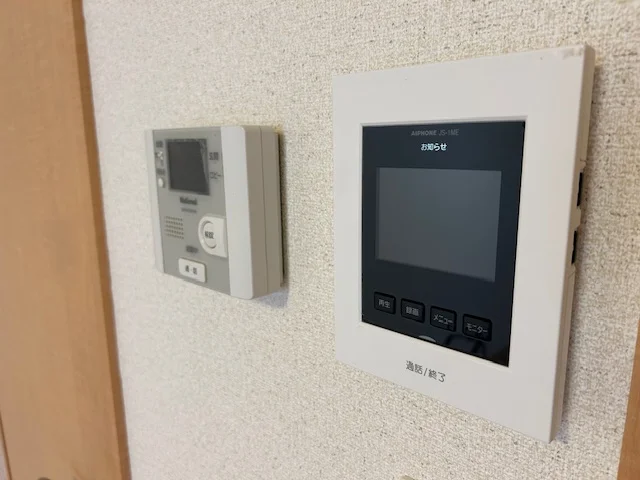 モニター付インターホン・オートロックゲート完備