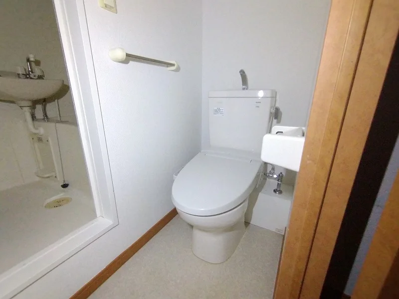 温水便座標準設置♪