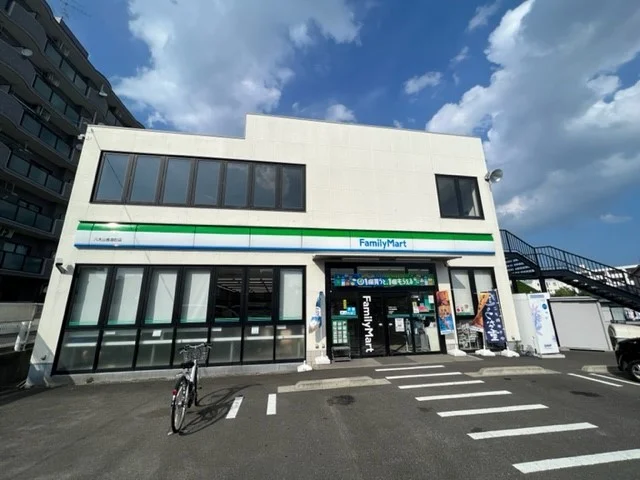 ファミリーマート八木山香澄店まで600m