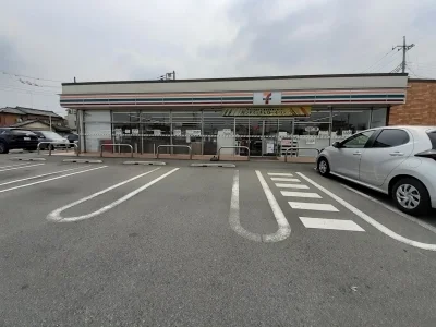 セブンイレブン太田市古戸町店まで290m