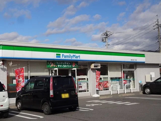 ファミリーマート諏訪沖田二丁目まで180m