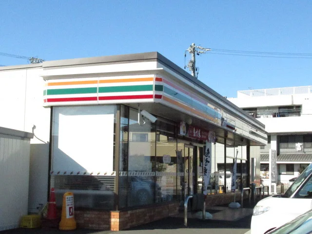 セブンイレブン　高洲店まで600m