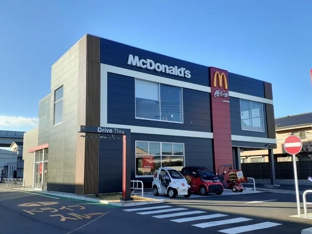 マクドナルドまで1200m
