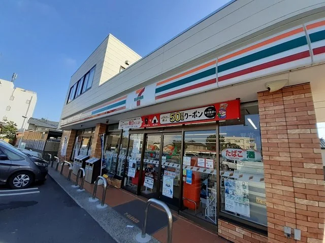 セブンイレブン弁天橋通店まで800m