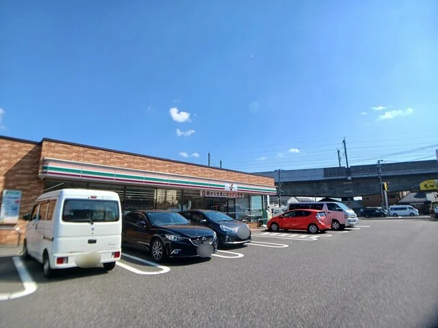 セブンイレブン新和1丁目店まで443m