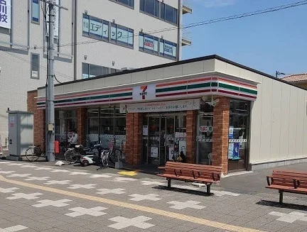 セブンイレブン東加古川駅北口まで900m