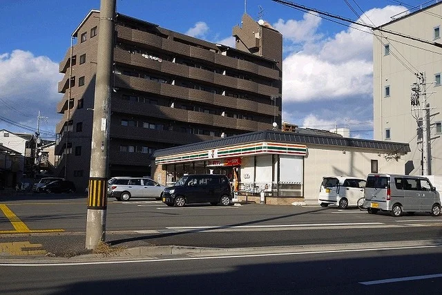 セブンイレブンまで350m