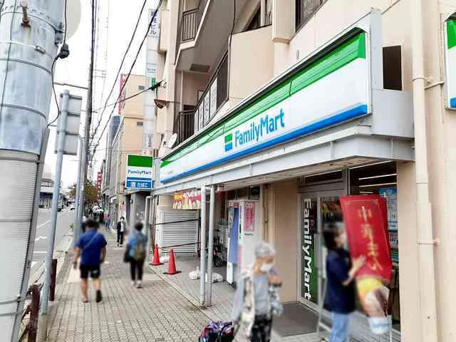 ファミリーマート垂水区役所前店まで800m