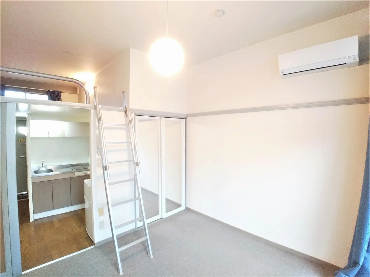 3階の居室にロフトはございません