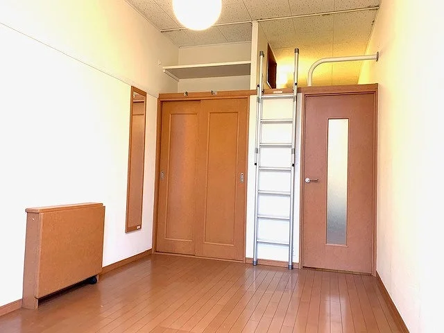 備品は部屋ごとになります。１Ｆはフローリングのみ。