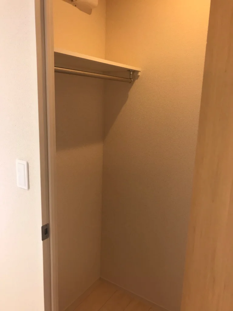 ウォークインタイプのクローゼット完備です！