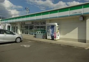 ファミリーマート青葉二丁目店まで600m