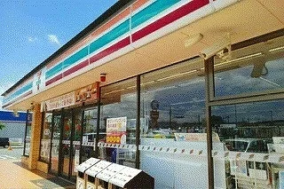 セブンイレブンまで1300m
