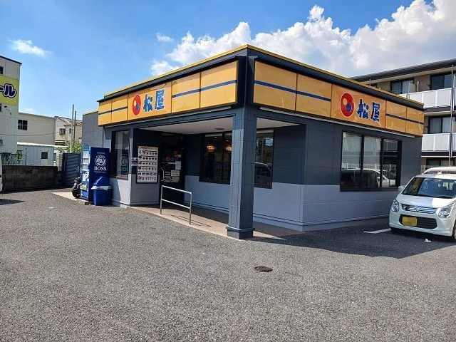松屋大東御供田店様まで400m