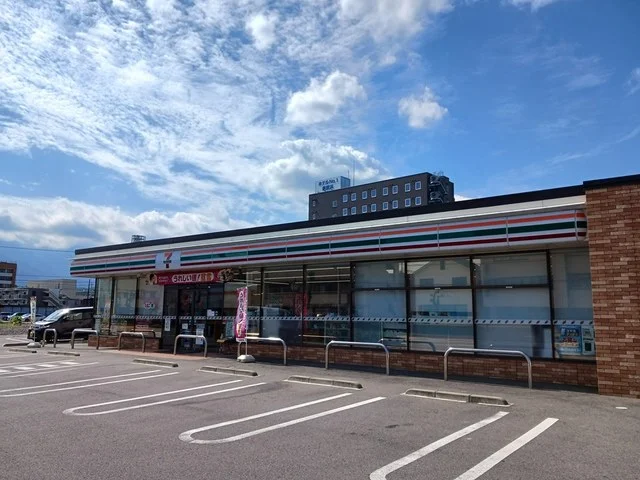 セブンイレブン新居浜徳常町店まで263m