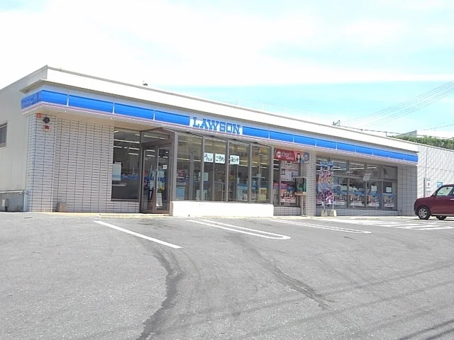 ローソン読谷長浜店まで350m