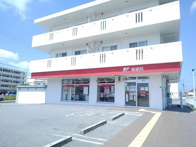 安慶名郵便局まで1000m