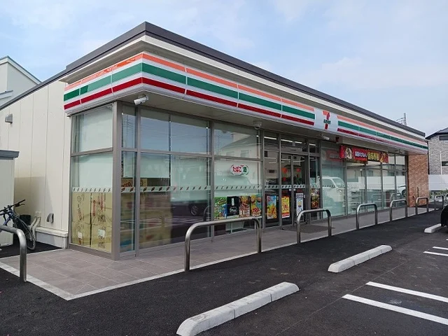 セブンイレブン上尾井戸木３丁目まで160m