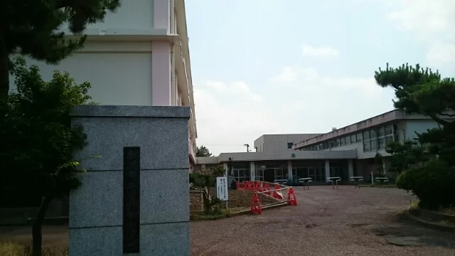 曽野木小学校まで100m