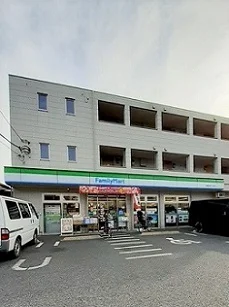ファミリーマート赤塚2丁目店まで230m