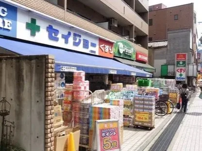ドラッグストア