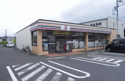 セブンイレブン花野井店まで550m