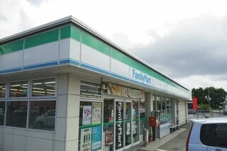 ファミリーマート香取山之辺店まで1700m