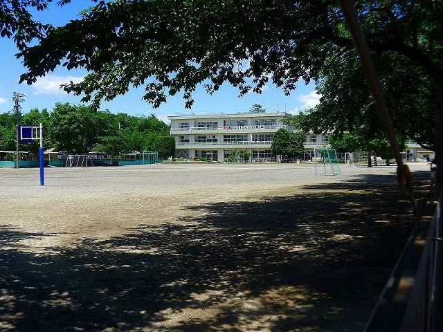 太田市立世良田小学校まで600m