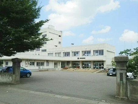 関原小学校まで300m