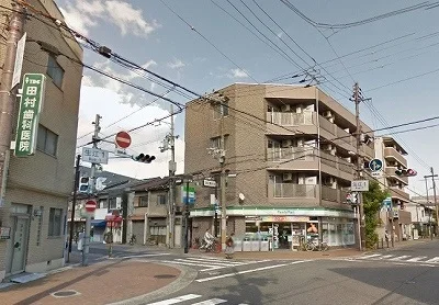 ファミリーマート様まで120m