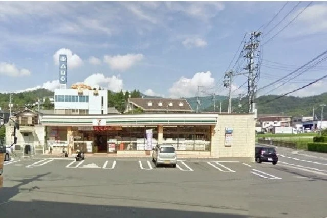 セブンイレブンまで1400m