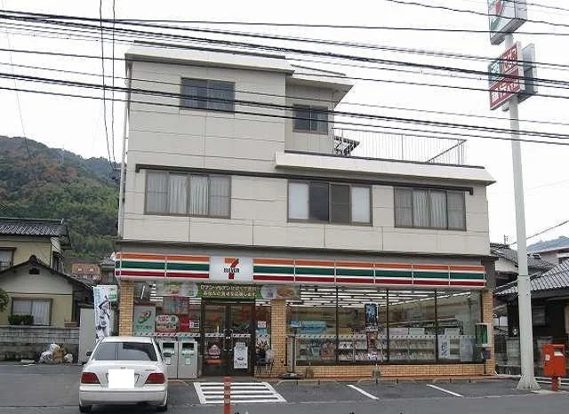 セブンイレブン新南陽市役所前店まで400m
