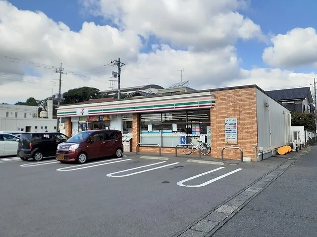 セブンイレブン竜ケ崎光順田店まで1070m