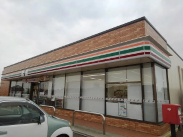 セブンイレブン三条月岡店まで1300m