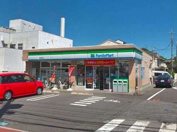 ファミリーマートまで400m
