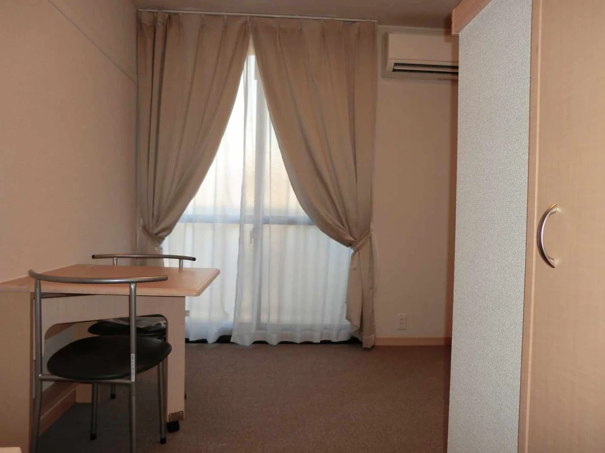 2F以上は絨毯です