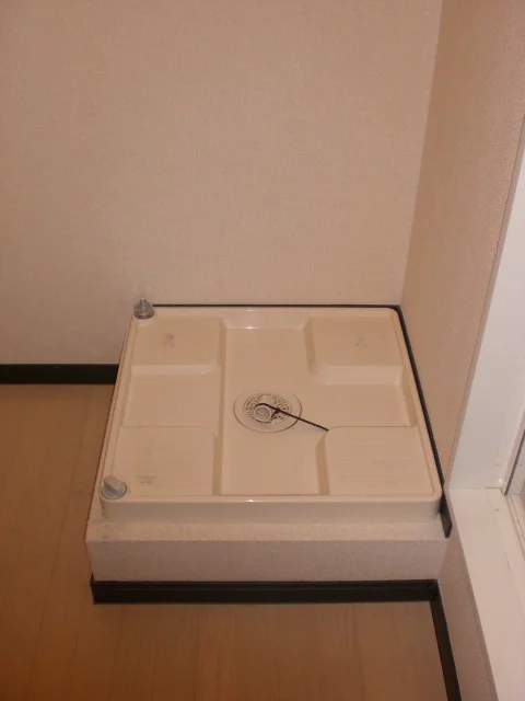 1F　室内洗濯機置場(反転あり)