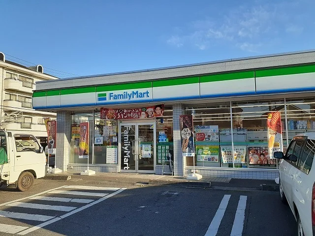 ファミリーマート御幸ヶ原店まで210m