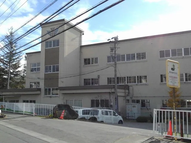 上田市立第五中学校まで3500m