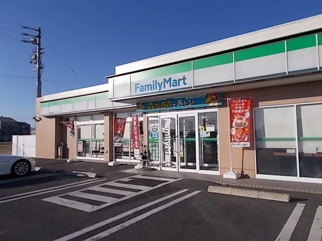 ファミリーマート柳津高桑店まで350m