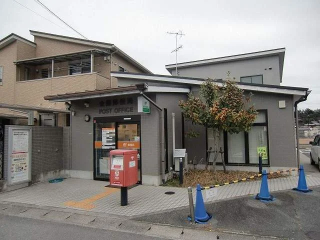 金勝郵便局まで1215m